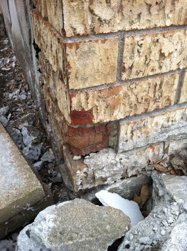 Cracks and broken down mortar in the bricks