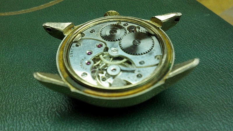 Entire movement is now cleaned, repaired and installed in to the case.